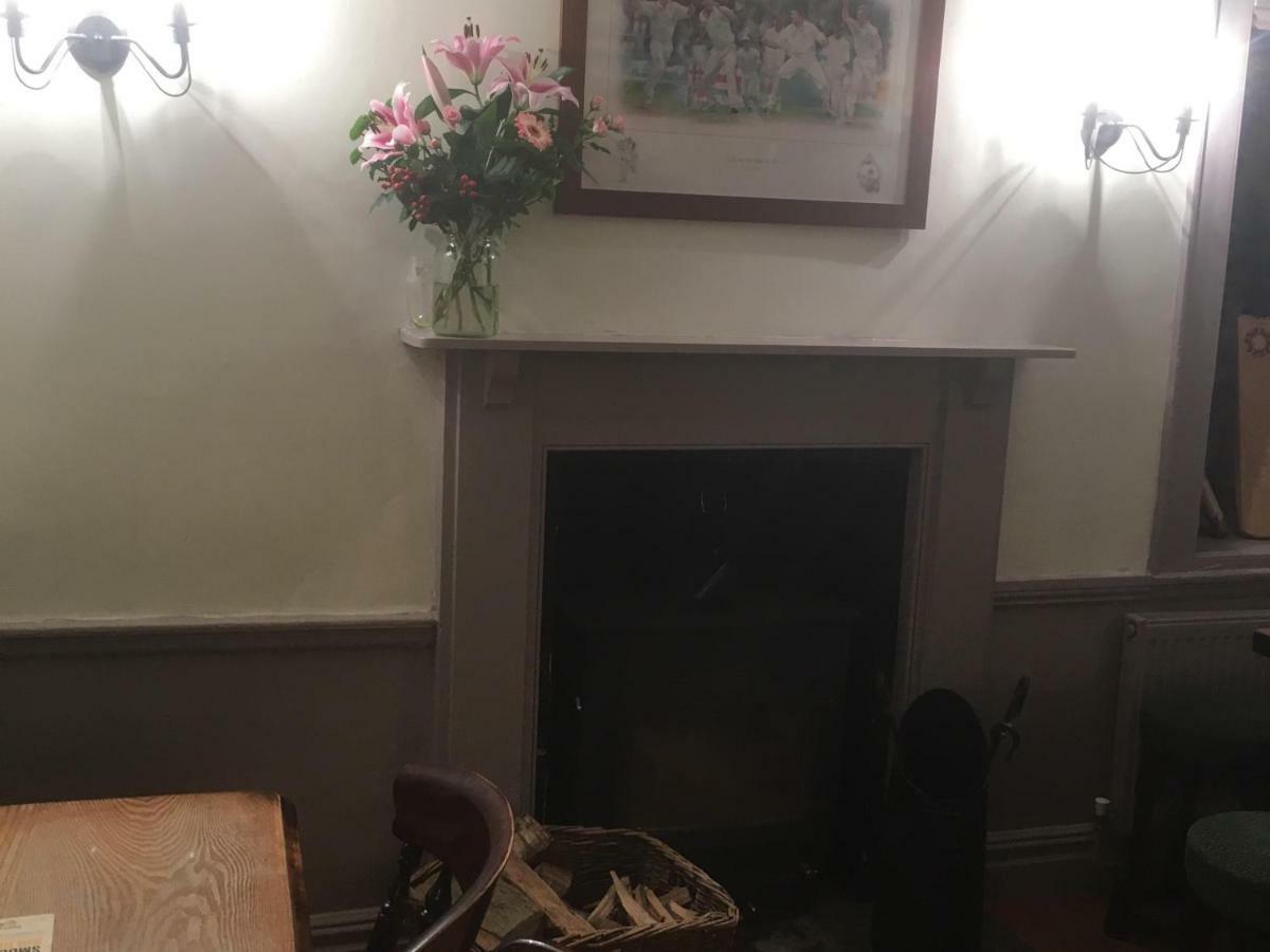 Bartholomew Arms Bed & Breakfast Maidford Luaran gambar